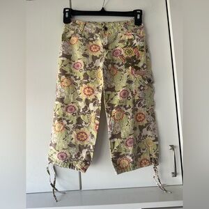 🌸 The Cheetah Girls Floral Capri Cargo Pants Y2K Size 8